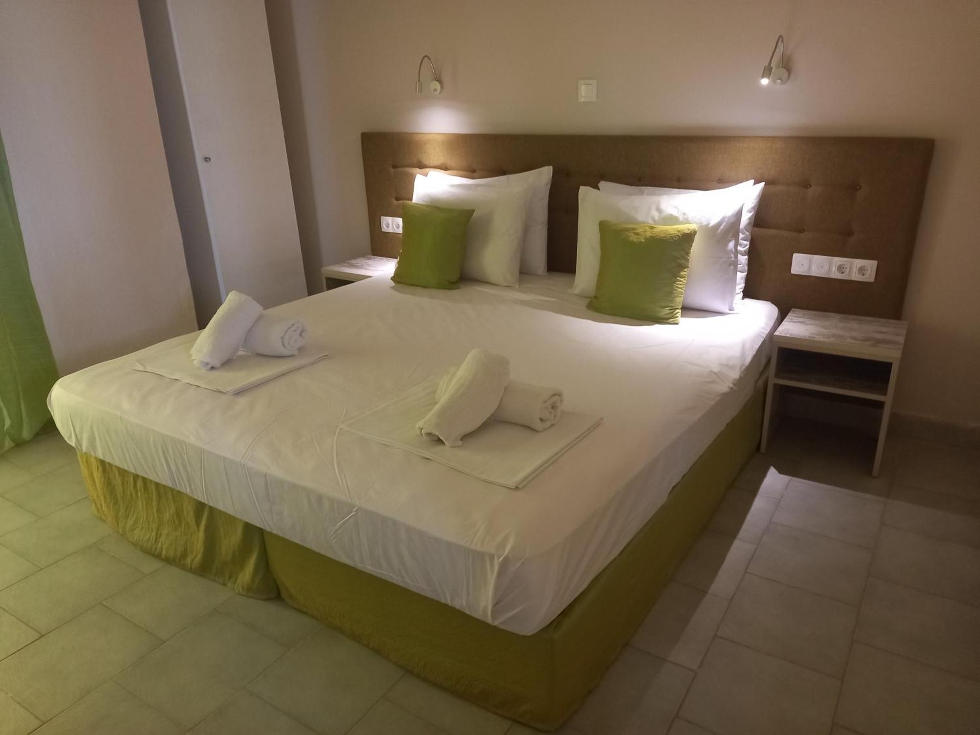 Blue Waves Corfu Aparthotel Kávos Eksteriør bilde